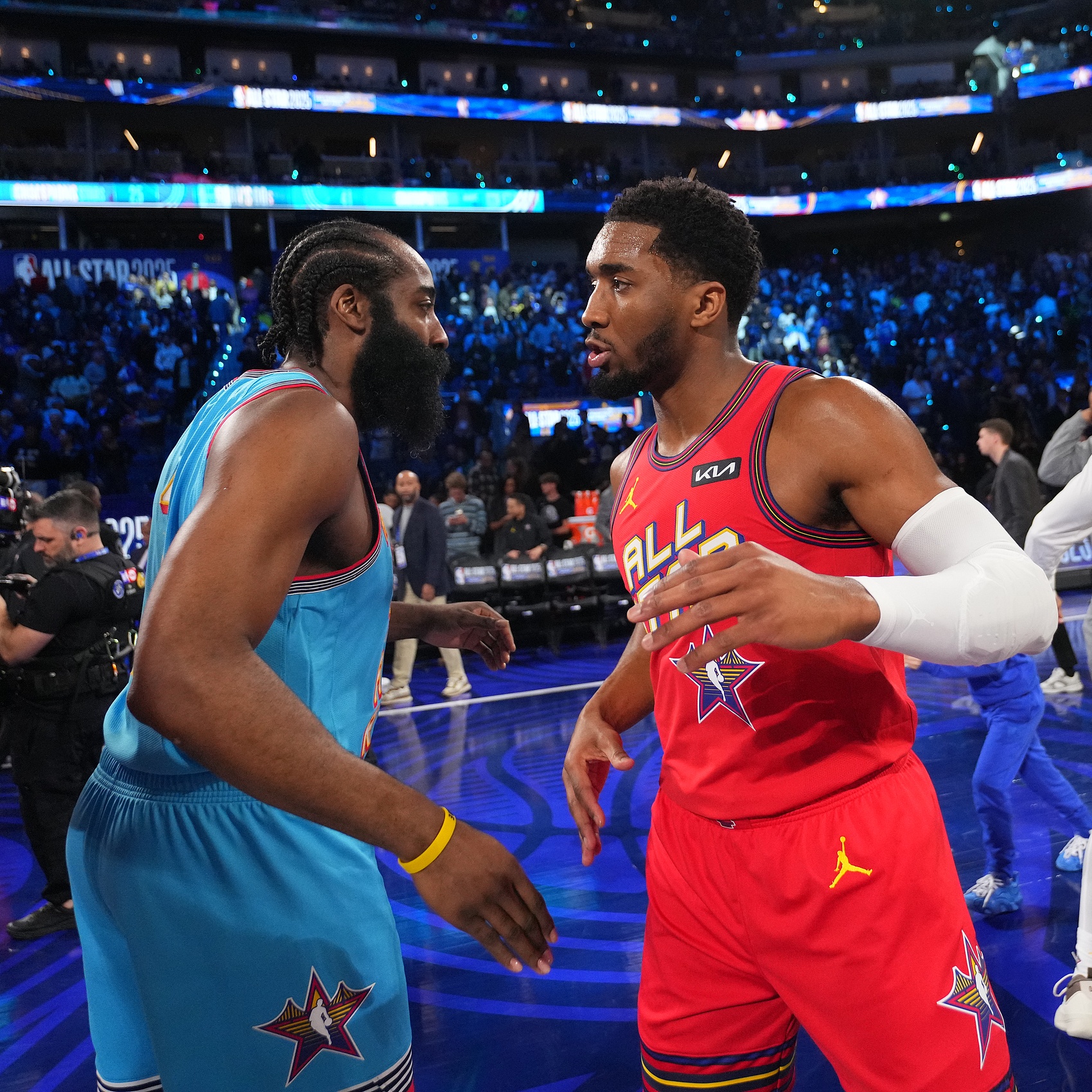 九游娱乐平台-骑士为说服米切尔续约拼了！换哈登组豪阵 他们能冲出混乱东部？